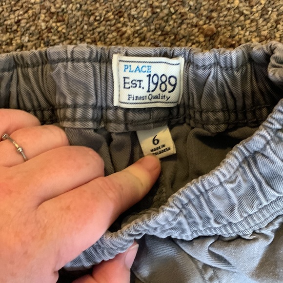 Children’s Place youth Grey Cargo Pants, size 6 - Picture 2 of 5